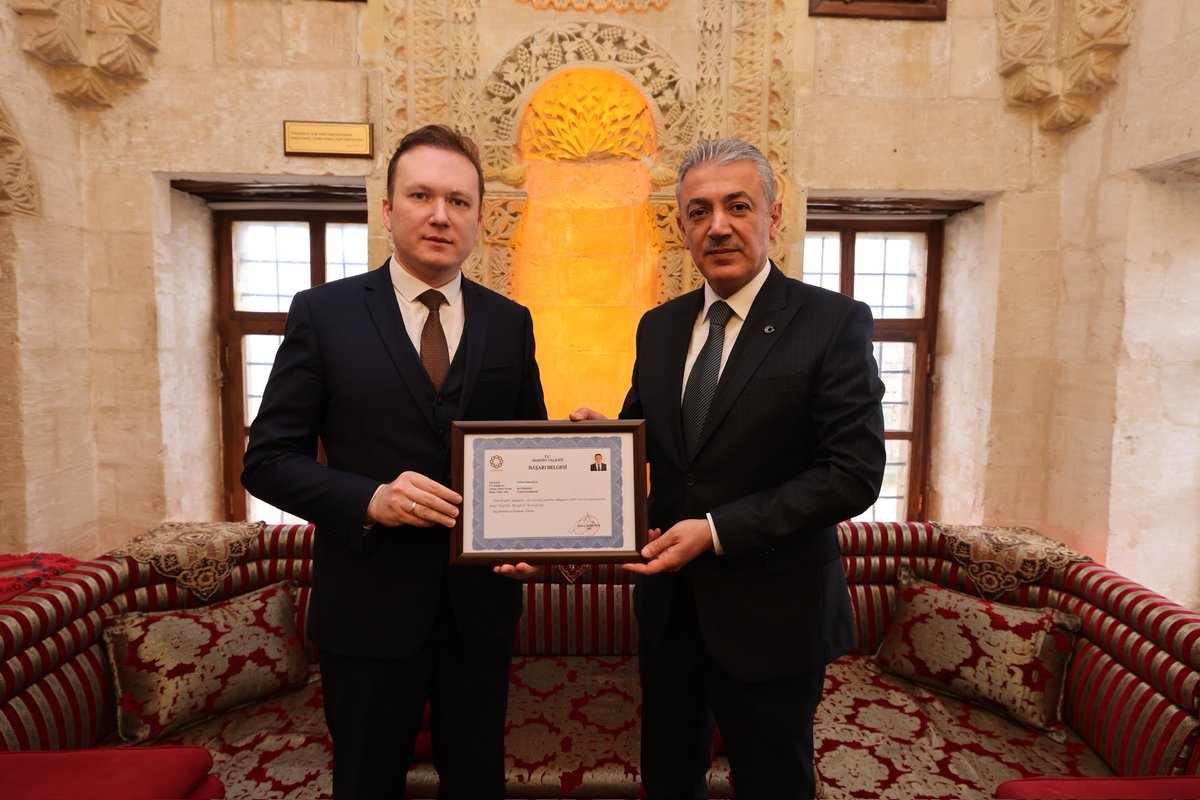 mehmetsadikilic's tweet image. Bugün Sayın Valimiz Tuncay Akkoyun tarafından başarı belgesi ile taltif edilmenin onurunu yaşadım. 
Sayın Valimize şükranlarımı arz ederim. #Mardin #Yeşilli