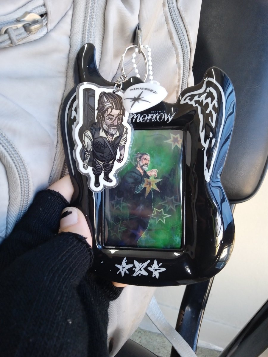 Kamikoyata's tweet image. Lembrem de mim quando colocarem qm é o maior Arthur stan pq essa é literalmente a minha mochila de escola