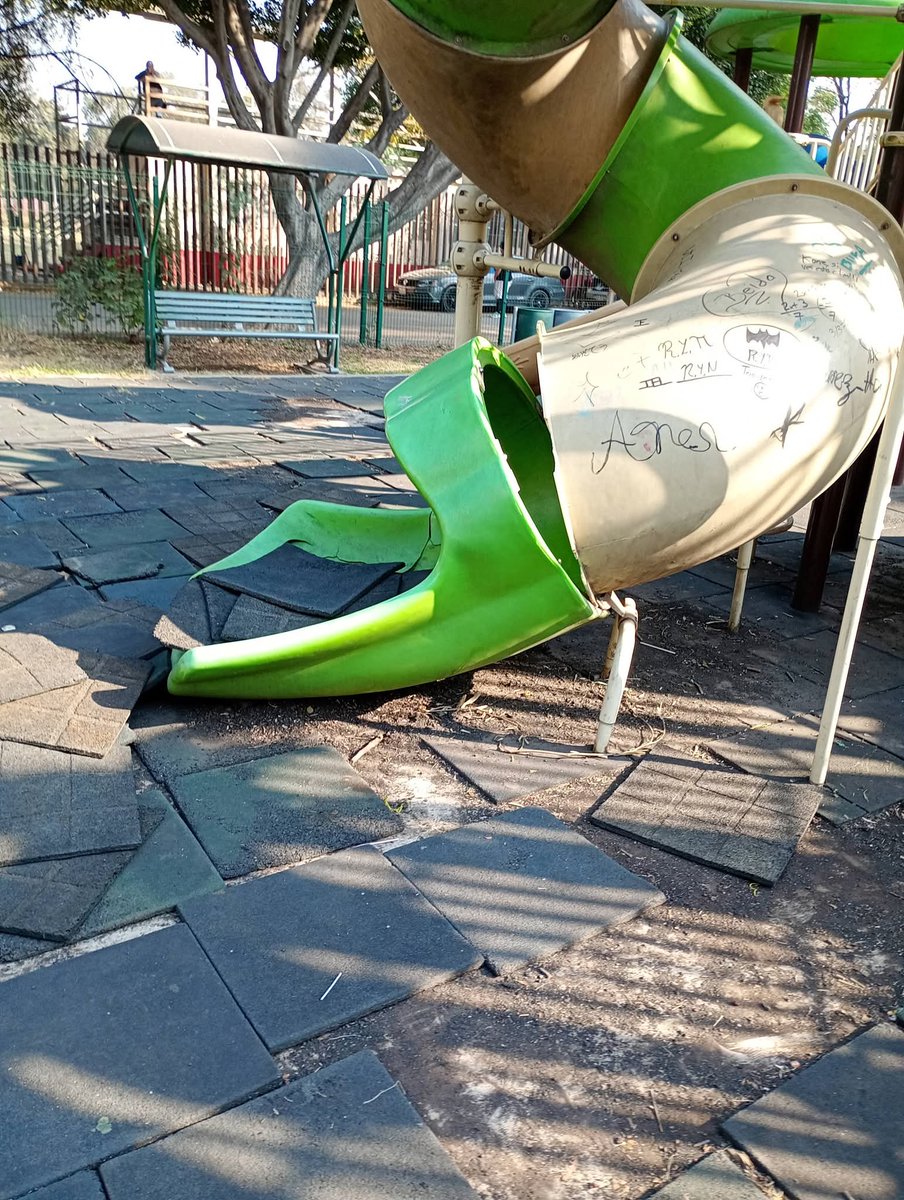 Oye <a href="/NancyNunezmx/">NANCY NUÑEZ</a>  apoco traerías a tu pequeñita a estos juegos ?
<a href="/AzcapotzalcoMx/">Alcaldía Azcapotzalco</a> tienen en el olvido totalmente el deportivo Reynosa.