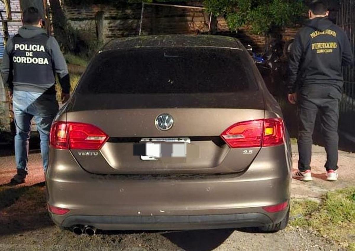 Cadena3Com's tweet image. Río Cuarto: detuvieron a un joven y secuestraron armas y un auto mrf.lu/QnWK