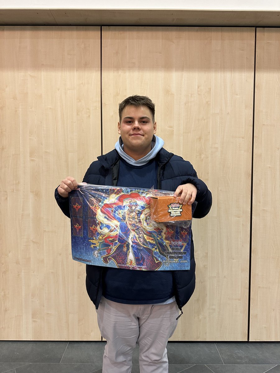 Maximilian Henn tweet media