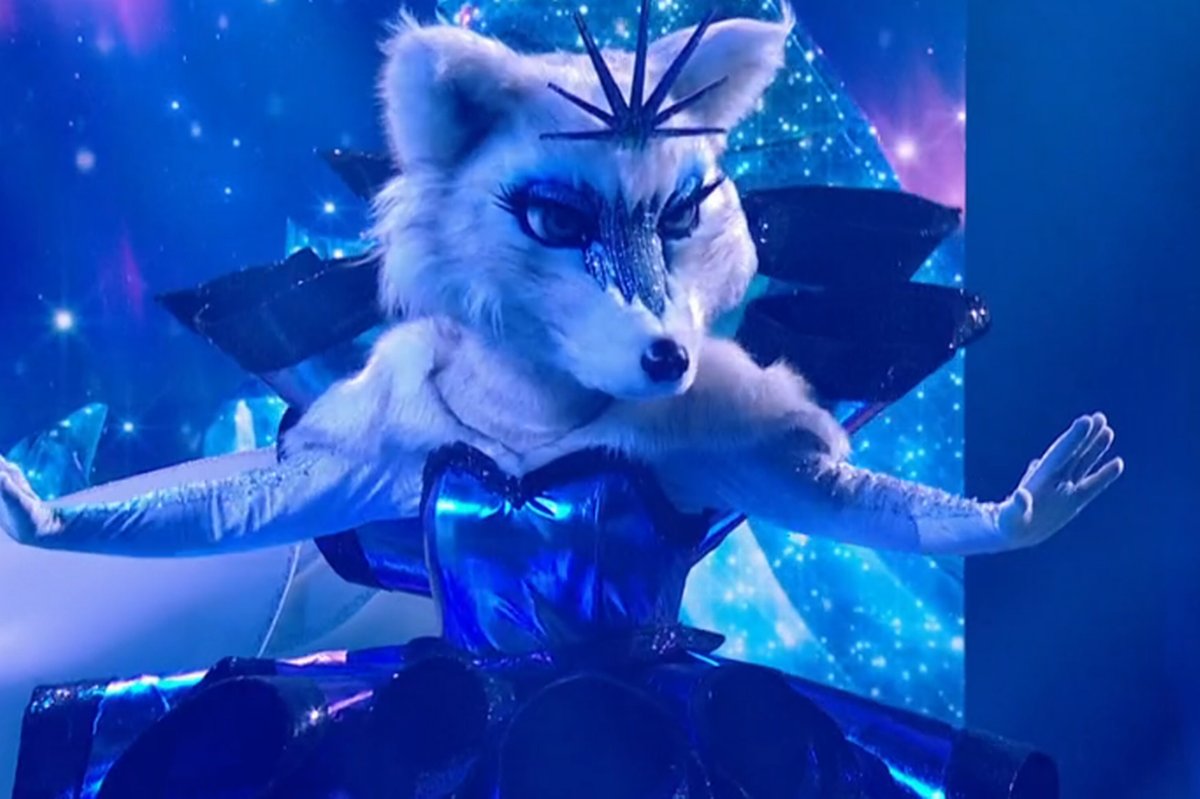 kevwgs's tweet image. Producers: "could we find someone to camp the show up a bit please?"

Anton Du Beke: "hold my beer"
#MaskedSingerUK #MaskedSinger