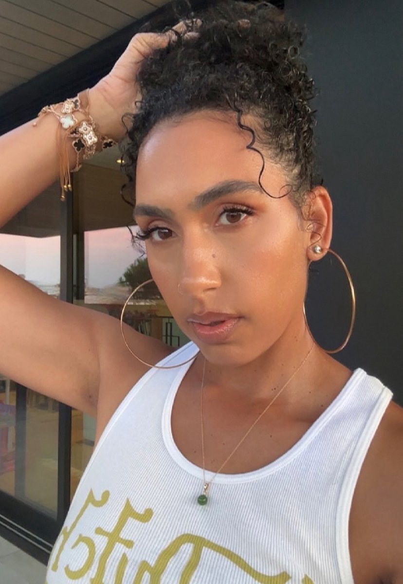 LoveIsback24's tweet image. Whitney Alford 😍