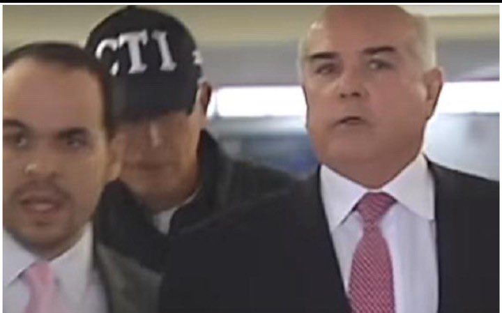 Recordemos que Jorge Visbal Martelo, exdirector de Fedegán y embajador de Uribe no es el único cliente vinculado a parapolítica y corrupción que ha defendido Abelardo de la Espriella. Su historial es largo: 

– Jorge Pretelt, exmagistrado de la Corte Constitucional, condenado por