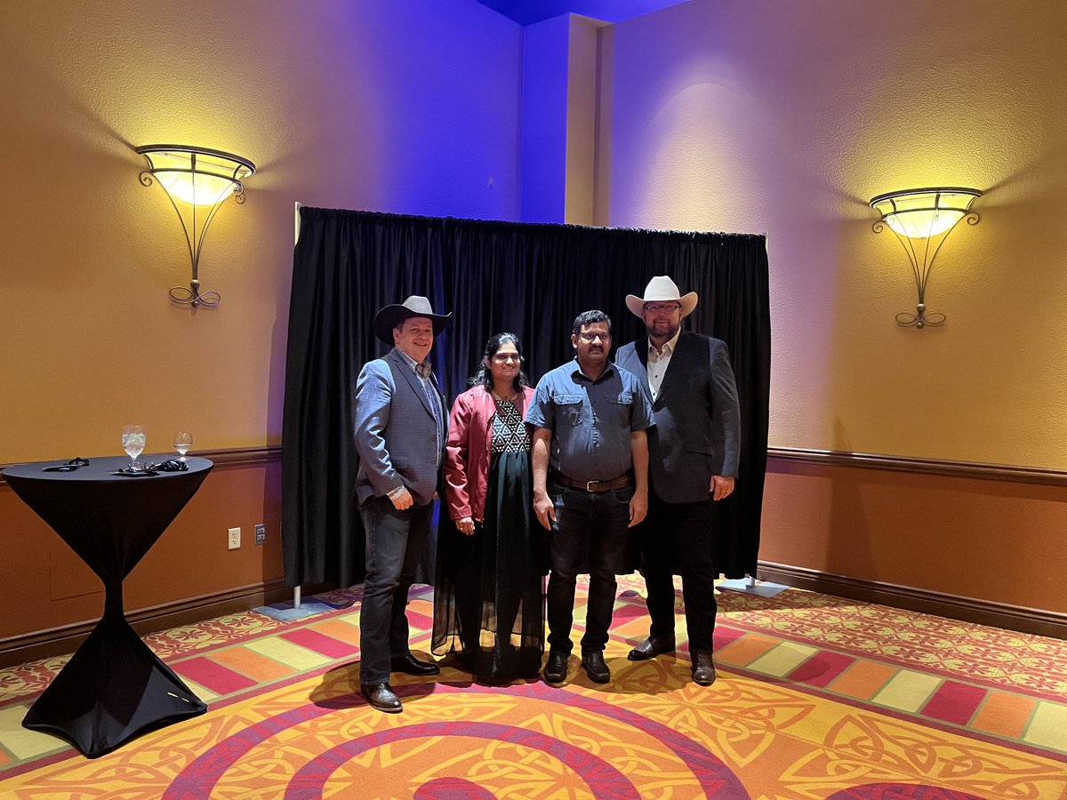 Derek Leathers tweet media