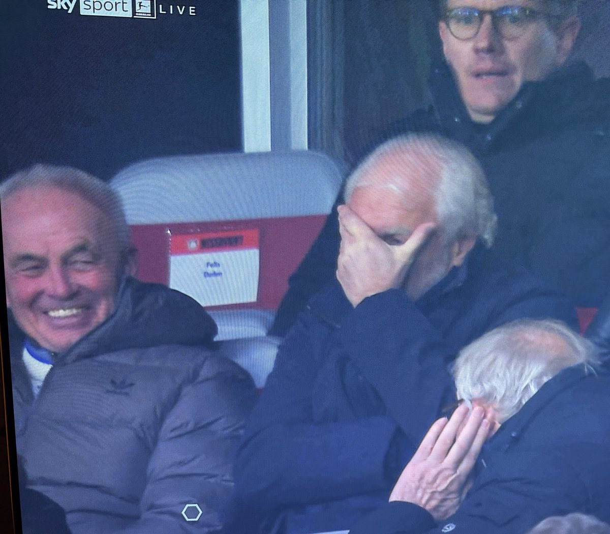 Papa Wirtz hat leider nur noch wenig Mitleid mit uns. #b04vfb