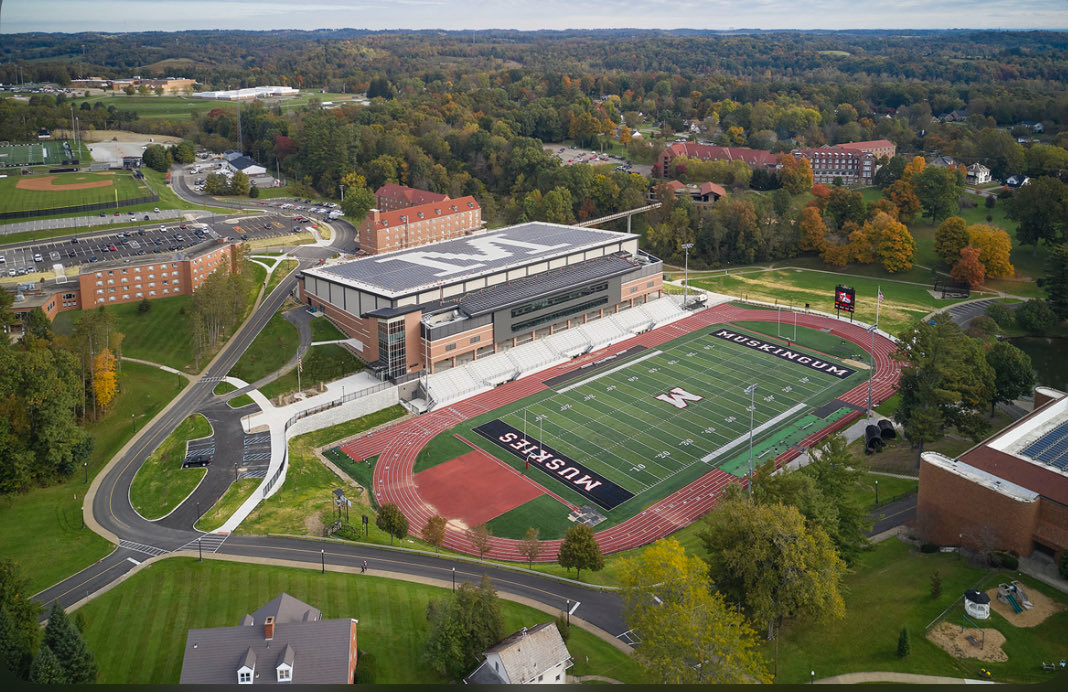 JosephM__52's tweet photo. 🙏🏻Blessed to receive my 2nd official Collegiate offer from @CoachStevanus at  @MuskingumFB @FightingMuskies https://t.co/64St10Jl5s