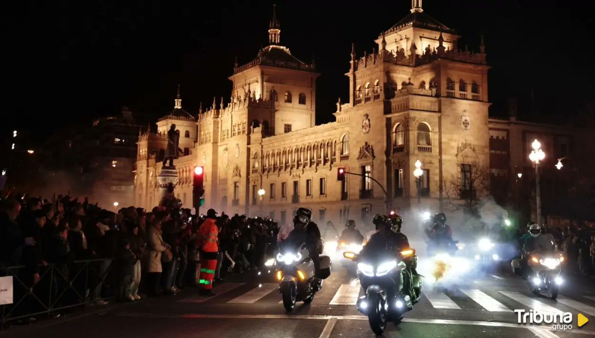 🐧#Valladolid | Las antorchas iluminan Valladolid en el homenaje más emotivo de <a href="/PinguinosVLL/">Pingüinos Valladolid</a> 

tribunavalladolid.com/noticias/43011…