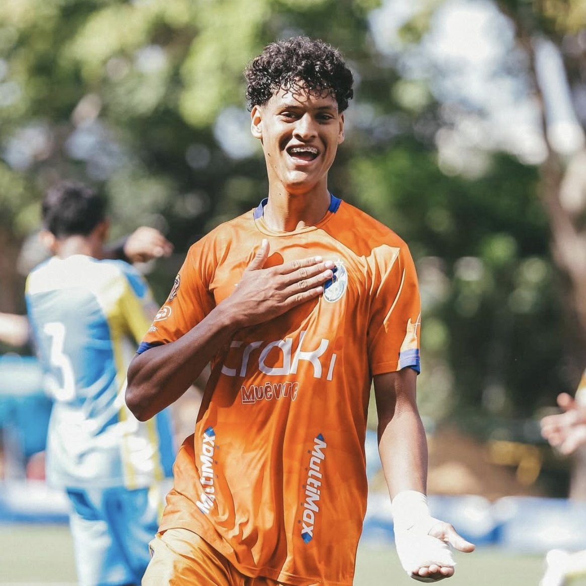 jairspineda's tweet image. #ElRetoFUTVE #VenezuelaEsFUTVE
Santiago Salcedo, quien recientemente firmó contrato con el primer equipo del @DvoLaGuaira, ha viajado a los Emiratos Árabes, para probar en el United FC, equipo de Andrea Pirlo

También viajó para allá José Betancourt, según info de Mario Sánchez