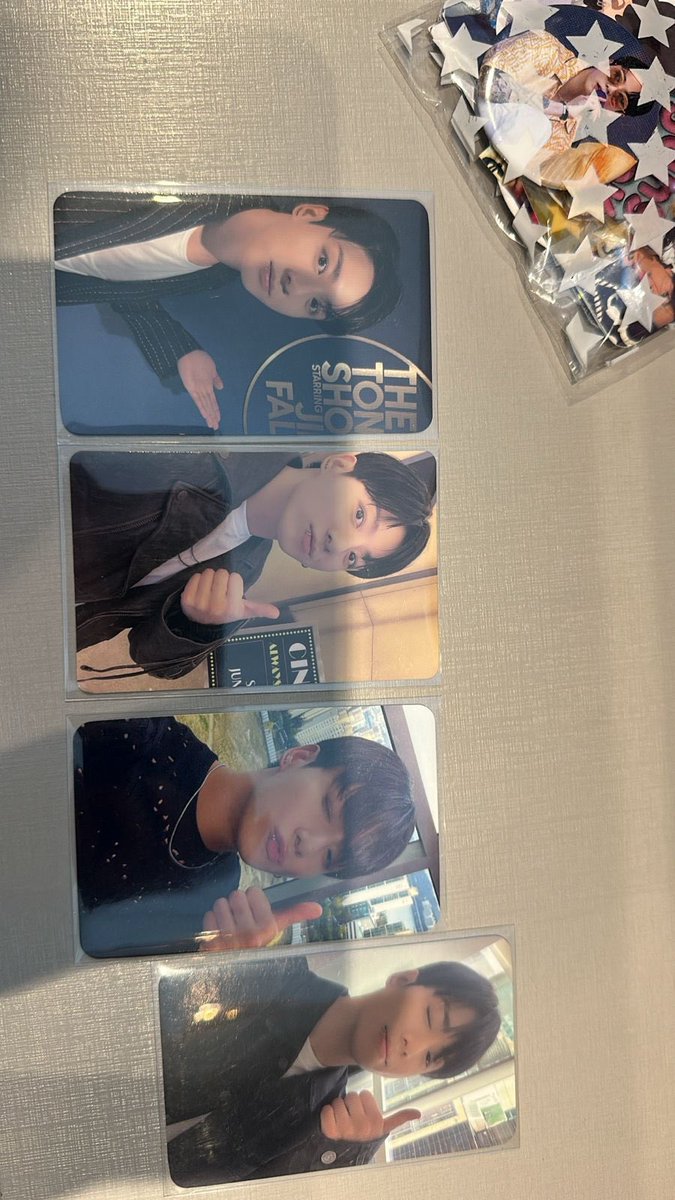 jacklovit's tweet image. Minha negociação com a @raissajeon97 foi super tranquila, chegou tudo direitinho e com muitos brindes! Pretendo comprar novamente! Recomendo. Muito obrigada Rah!