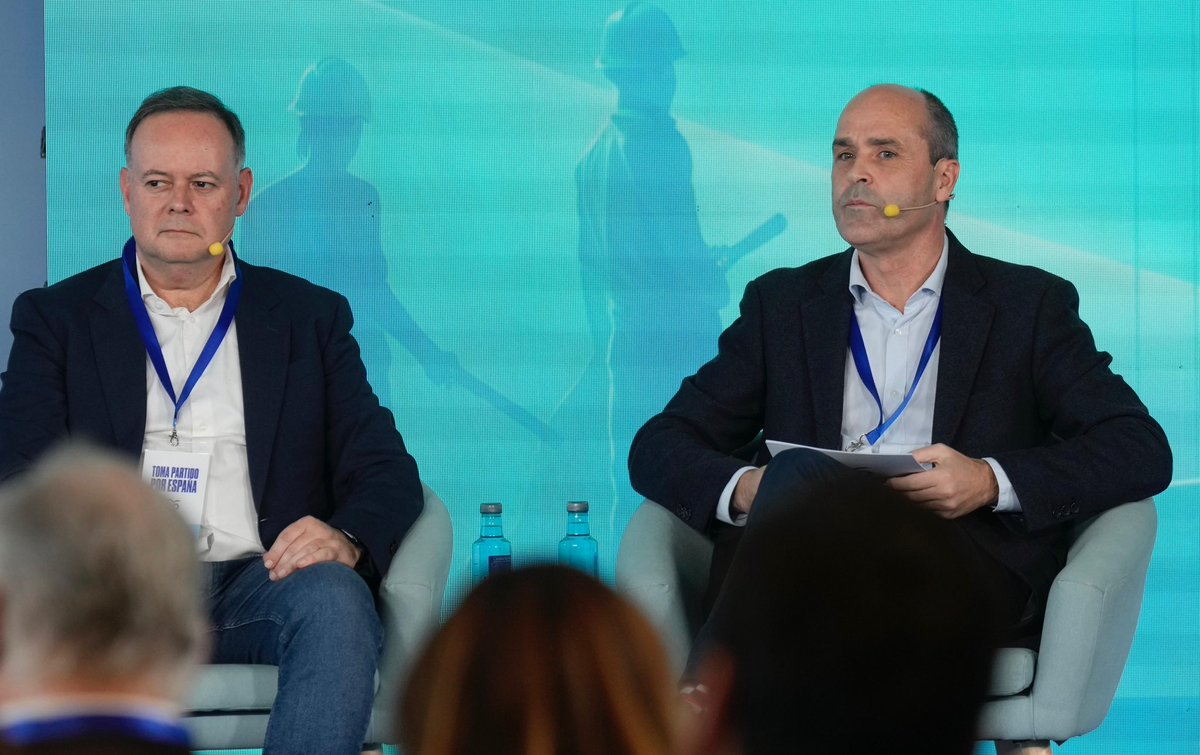 pp_ceuta's tweet image. 🔵 POR LO IMPORTANTE

Ceuta es hoy ejemplo de transformación y futuro.

Nuestro diputado nacional, Javier Celaya Brey, lo ha dejado claro en las XXVIII Jornadas Interparlamentarias:
hemos pasado de una economía limitada por la geografía a una economía impulsada por la tecnología,…