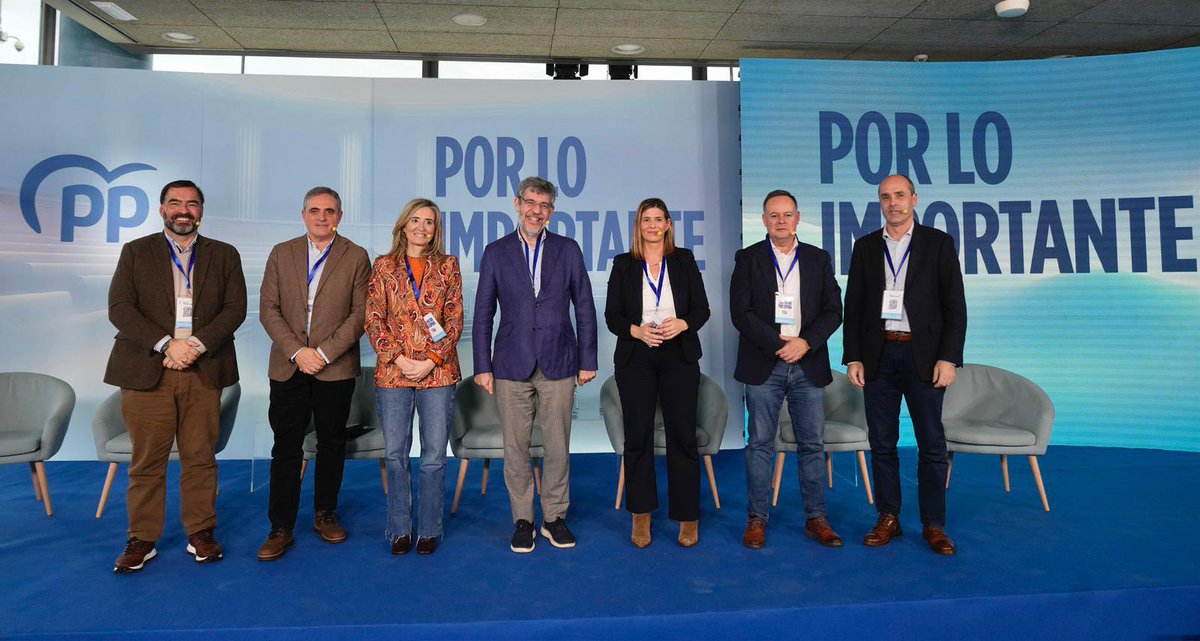 pp_ceuta's tweet image. 🔵 POR LO IMPORTANTE

Ceuta es hoy ejemplo de transformación y futuro.

Nuestro diputado nacional, Javier Celaya Brey, lo ha dejado claro en las XXVIII Jornadas Interparlamentarias:
hemos pasado de una economía limitada por la geografía a una economía impulsada por la tecnología,…