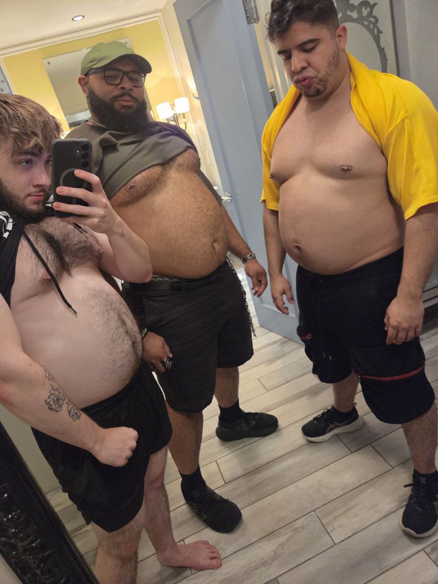 TehBasco's tweet image. Well whaddya know, mpreg does exist, we're all expecting Thai food babies 🤣 @HIMBOFORLUNCH @Mojomadness1