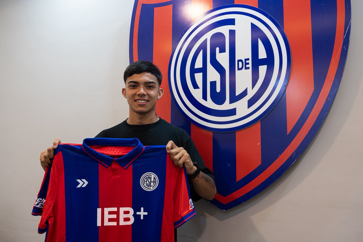 San Lorenzo asegura el futuro...

Tres juveniles categoría 2005 firmaron su primer contrato profesional con el Ciclón hasta diciembre de 2028:

👉 Nahuel Romero, mediocampista. Arribó al Ciclón en 2022, desde San Miguel de Tucumán.

👉 Agustín Alvez, lateral izquierdo. Nació en