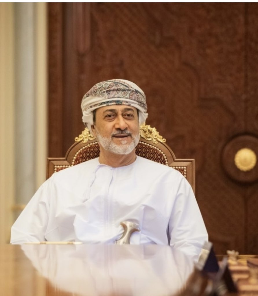 ست سنوات مضت على تولّي حضرة صاحب الجلالة السلطان هيثم بن طارق – حفظه الله – مقاليد الحكم، شهدت خلالها سلطنة عُمان مرحلة النهضة المتجددة القائمة على الإصلاح المؤسسي، والاستدامة الاقتصادية، وتمكين المواطن. 
وقد تميّزت هذه المرحلة برؤية واضحة للمستقبل، وسياسة متوازنة عززت مكانة