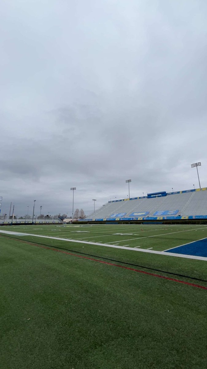 SmackTucker13's tweet photo. Great Official Visit at the University of Delaware! Awesome experience, even better staff!
@OneOnOneNJNYPA 
@HKA_Tanalski 
@smack_trey 
@Rocco_DiMeco 
@ryancarty10 
@Delaware_FB https://t.co/wkcB4TzjaM