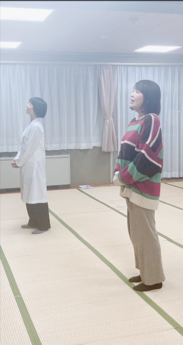 ハンサムだけど何をしても許される
楽屋にいるとき自分が出ていないシーンで客席から笑い声が聞こえると嬉しくて。
公演の宣伝を人にするとき「イケメンの話？」と聞かれ「違うよ、ハンサムの話。あなたはハンサムではないよね(^^)」と人に言ってしまい無言で怒られた。すみません。ルッキズムの歴史。