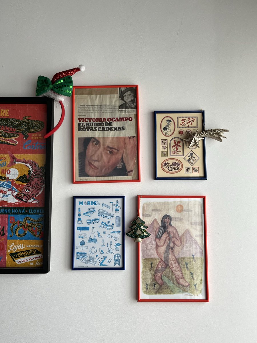 xCHEAPQUEEN's tweet image. dos chicas enamoradas conviviendo 👩‍❤️‍💋‍👩👰‍♀️