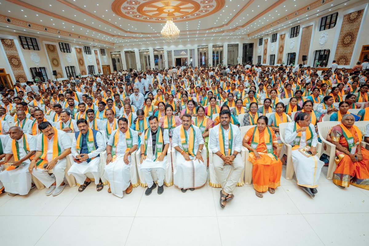 Today in Coimbatore, <a href="/BJP4India/">BJP</a> National Working President Thiru <a href="/NitinNabin/">Nitin Nabin</a> avl presided over a meeting attended by Shakti Kendra Incharges of Coimbatore zone of <a href="/BJP4TamilNadu/">BJP Tamilnadu</a>, in preparation for the upcoming assembly elections. 

<a href="/BJP4TamilNadu/">BJP Tamilnadu</a> State President Thiru <a href="/NainarBJP/">Nainar Nagenthran</a>