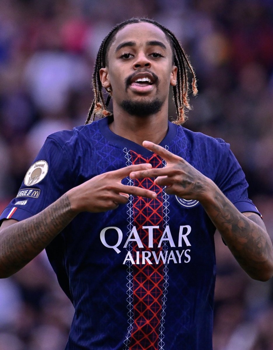 MegaPSG_'s tweet photo. 🚨🚨 Bradley Barcola 🇫🇷 a BIEN REÇU un offre de prolongation de la part du PSG et les discussions sont jugées POSITIVES ! ✅👀

D’autres échanges sont prévus avant la fin du mois pour parvenir à un accord. 🗣️🤝

Ce dossier devrait trouver une issue avant celui d’Ousmane Dembele 🇫🇷. 🔜

De nombreux clubs européens surveillent la situation de près. 🔎 (@Djaameel_)
