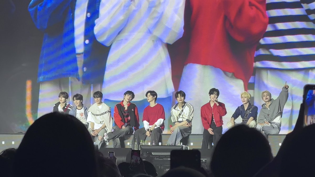 suphitt4's tweet image. รักเจเบวอนมาก เชียร์ตั้งแต่เป็นเด็กฝึกด้วยซ้ำ😭 ขอบคุณที่ช่วยให้มีแรงใช้ชีวิตต่อในวันที่เจอปัญหา คอนครั้งแรกในชีวิตสนุกมากจริง ๆ ได้ออกจากเซฟโซนเพราะเจเบวอนเลยนะ จะสนับสนุนเส้นทางของเมมเบอร์ทุกคนตลอดไปปป เก่งมาก ๆ