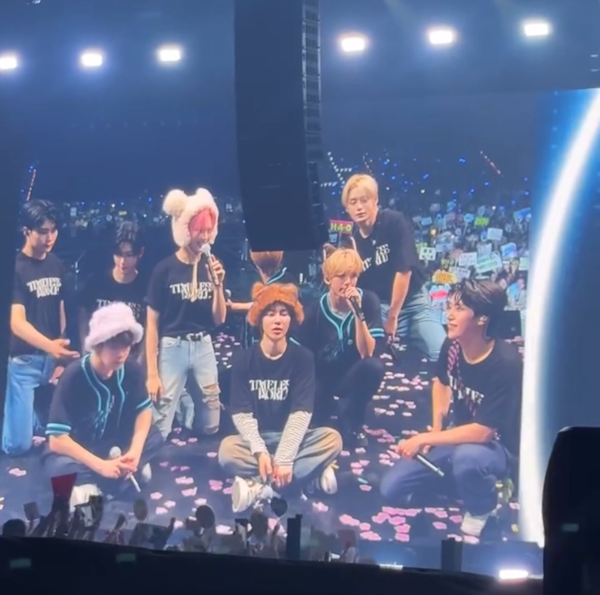 suphitt4's tweet image. รักเจเบวอนมาก เชียร์ตั้งแต่เป็นเด็กฝึกด้วยซ้ำ😭 ขอบคุณที่ช่วยให้มีแรงใช้ชีวิตต่อในวันที่เจอปัญหา คอนครั้งแรกในชีวิตสนุกมากจริง ๆ ได้ออกจากเซฟโซนเพราะเจเบวอนเลยนะ จะสนับสนุนเส้นทางของเมมเบอร์ทุกคนตลอดไปปป เก่งมาก ๆ