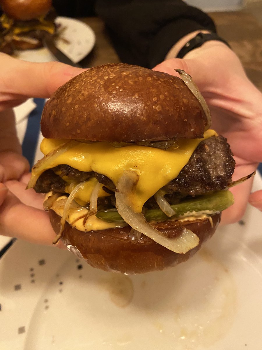 İyi yapılmış ev burgerinin hastasıyız