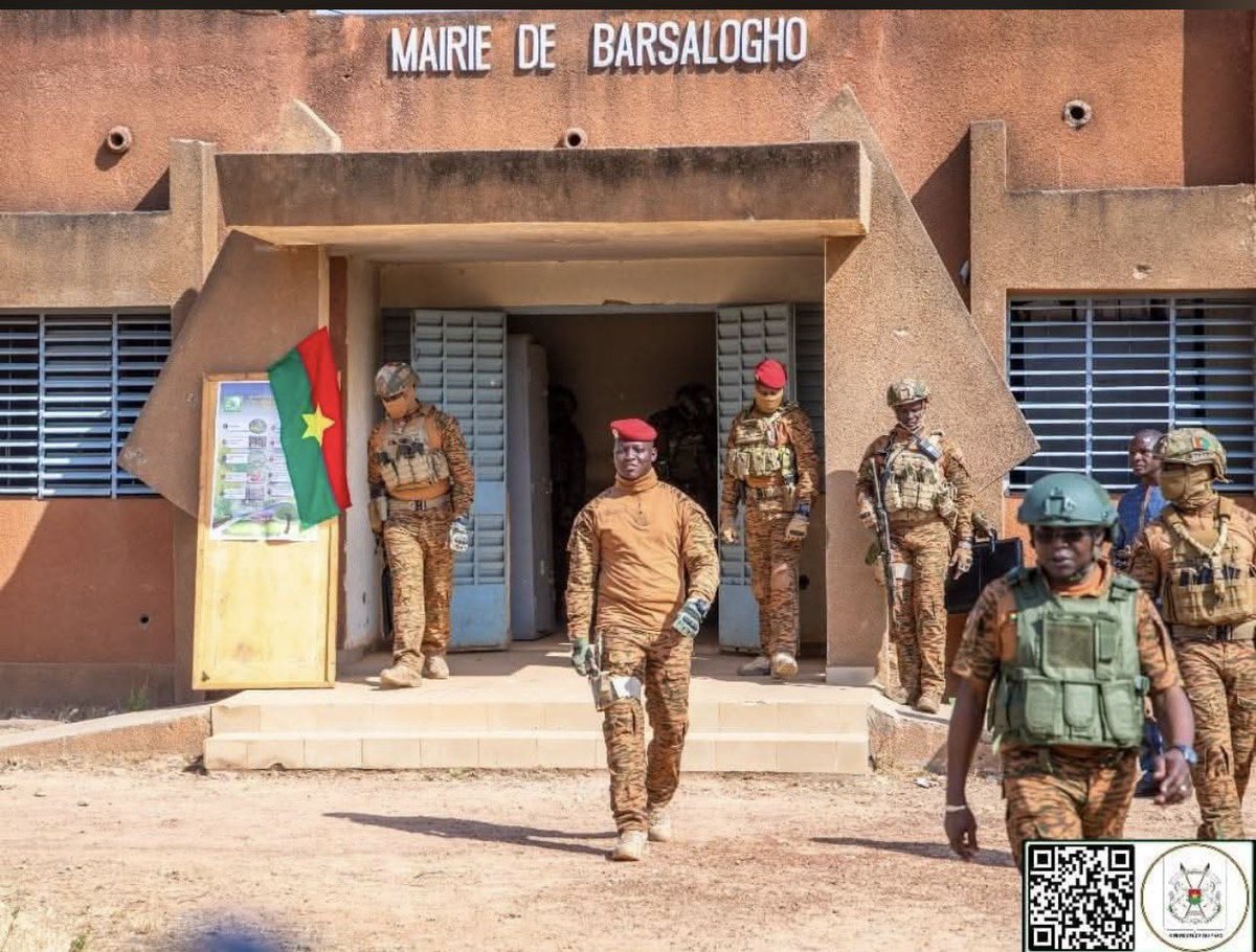 koroghowahabo's tweet photo. @lsiafrica Vous avez prédire la Chute de #barsalogho il y’a de cela 1 ans et demie,aujourd’hui @CapitaineIb226 a goudronné l’axe #kaya-#barsalogho 42 km demie bitume https://t.co/7YbrLbcTyc