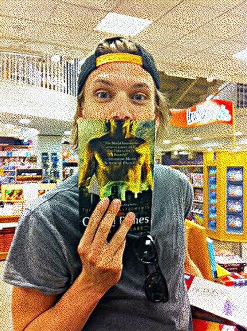 Shawn_Herondale's tweet image. El único con derechos