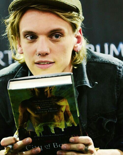 Shawn_Herondale's tweet image. El único con derechos