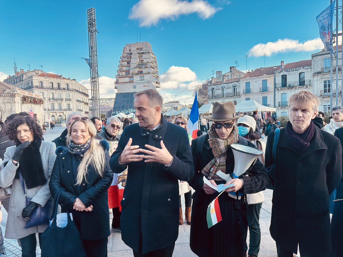Présent aux côtés des Iraniens de #Montpellier en soutien au courage des femmes et des hommes qui dans le pays se révoltent contre le régime théocratique des Mollahs.
Plus que jamais « Femme, vie, liberté » 
La France et l’Europe se doivent être à leurs côtés et en priorité