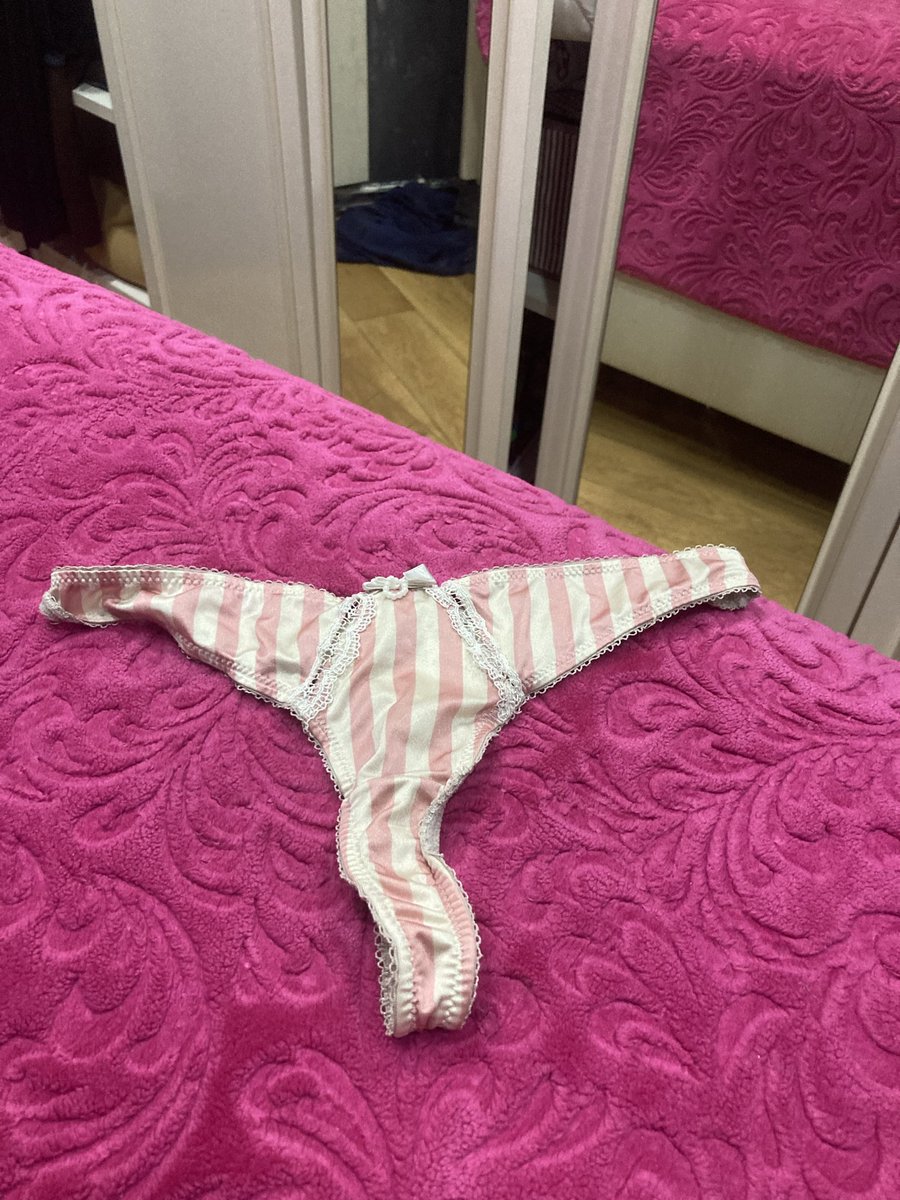 İstanbul Avrupa yakasında Levent Maslak mecidiyeköy civarı Araçta giyinmek isteyen cd arkadaşlardan Dm beklerim