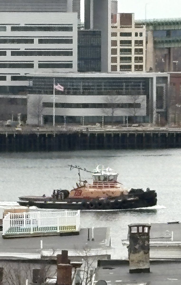 EricWiberg's tweet image. LIBERTY tractor tug 235 gross tons, 28m long x 9.75 meter beam, US flagged, built 2003, based on Border Street East Boston owned by BT&amp;amp;T - Boston Towing &amp;amp; Transportation (BTT) is a division of the Reinauer Transportation Companies with HA on Staten Isl. Main duty is ship docking.
