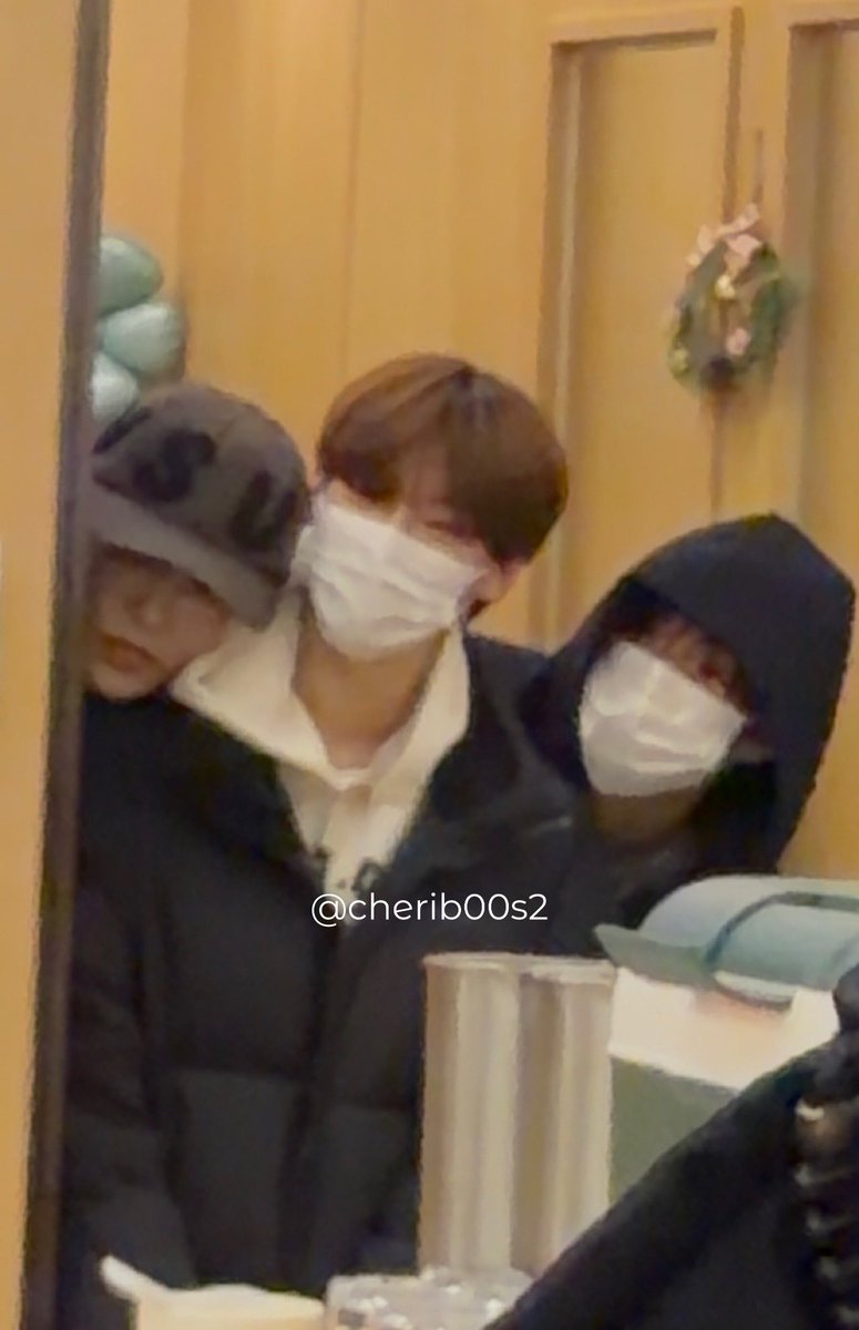 cherib00s2's tweet image. 오랜만에 만난 지인이 보내준 하누리즈..😻
고개빼꼼 ㄴㅁㄱㅇㅇ。。(╥﹏╥)
귀여워서 혼자 보기 아까워서 지인이랑 친구분 모두 허락 맡구 공유해ㅇㅕ🫰🏻#최립우 #장한음 #강우진