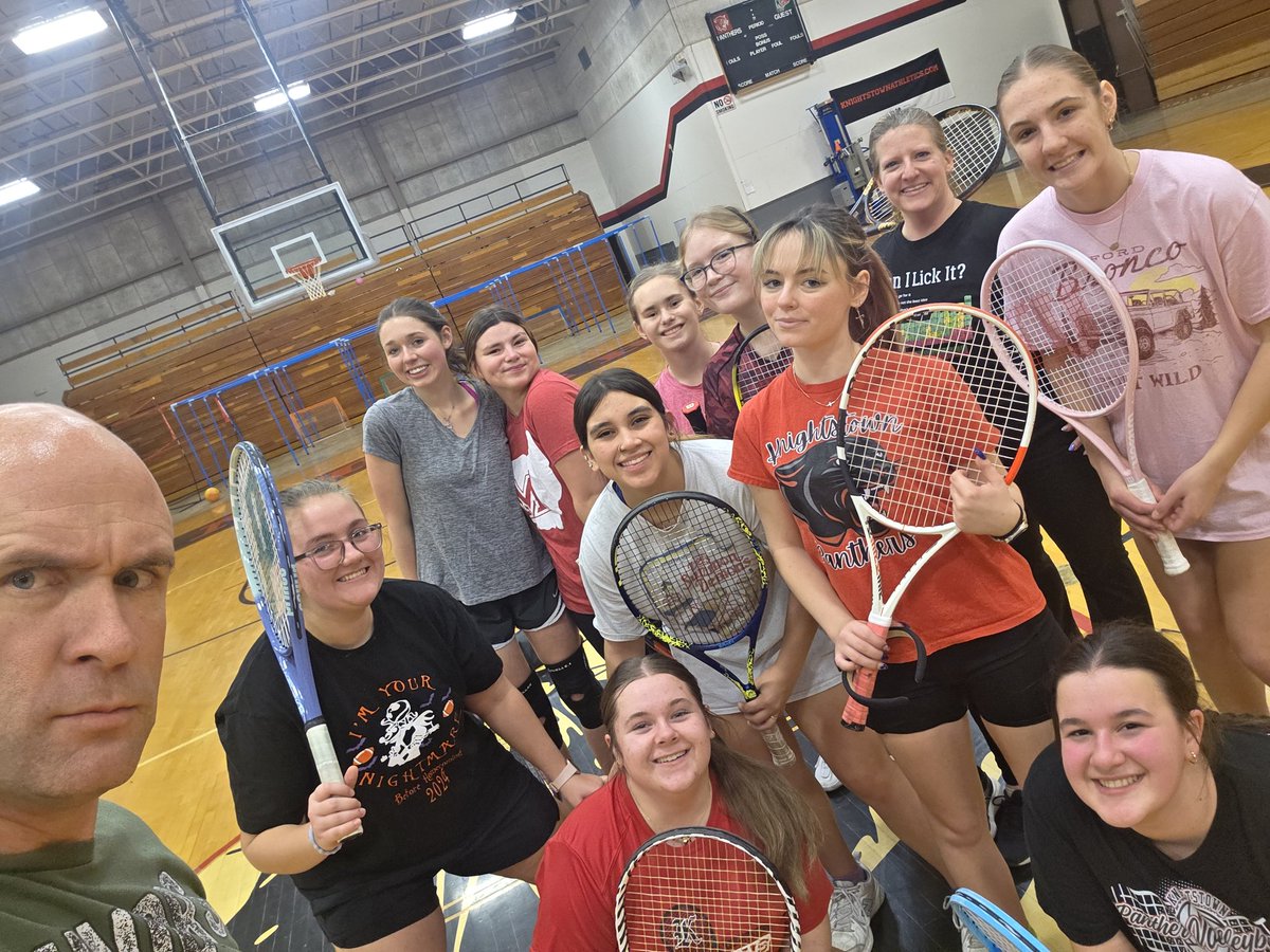 Called in to support Knightstown High School Tennis workouts. Any KHS student that is interested let me know. 🎾🐾
