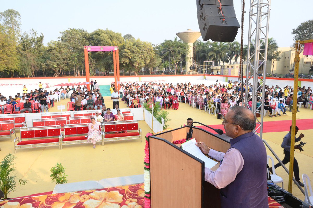 વહેરા (તા. બોરસદ) સ્થિત The Excellent English Medium School ના ૩૪મા વાર્ષિક દિવસોત્સવ તથા પુરસ્કાર વિતરણ સમારંભ નિમિત્તે આયોજિત કાર્યક્રમમાં ઉપસ્થિત રહેવાનો અવસર મળ્યો. વિદ્યાર્થીઓની પ્રતિભા, શિસ્ત અને શૈક્ષણિક સિદ્ધિઓ નિહાળી આનંદ અને ગૌરવની લાગણી અનુભવી.