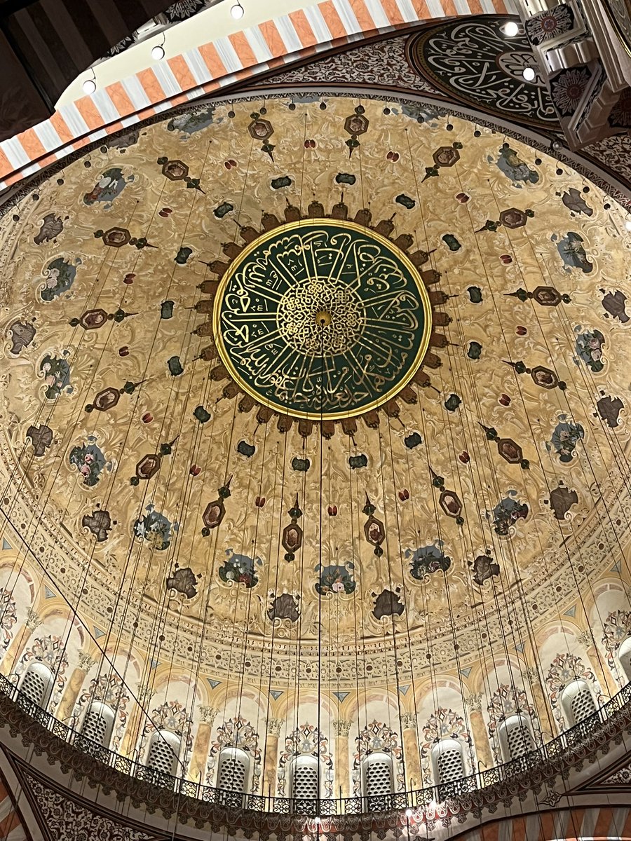 İstanbul memlekete dönemeden önce ayrı bir güzelsin