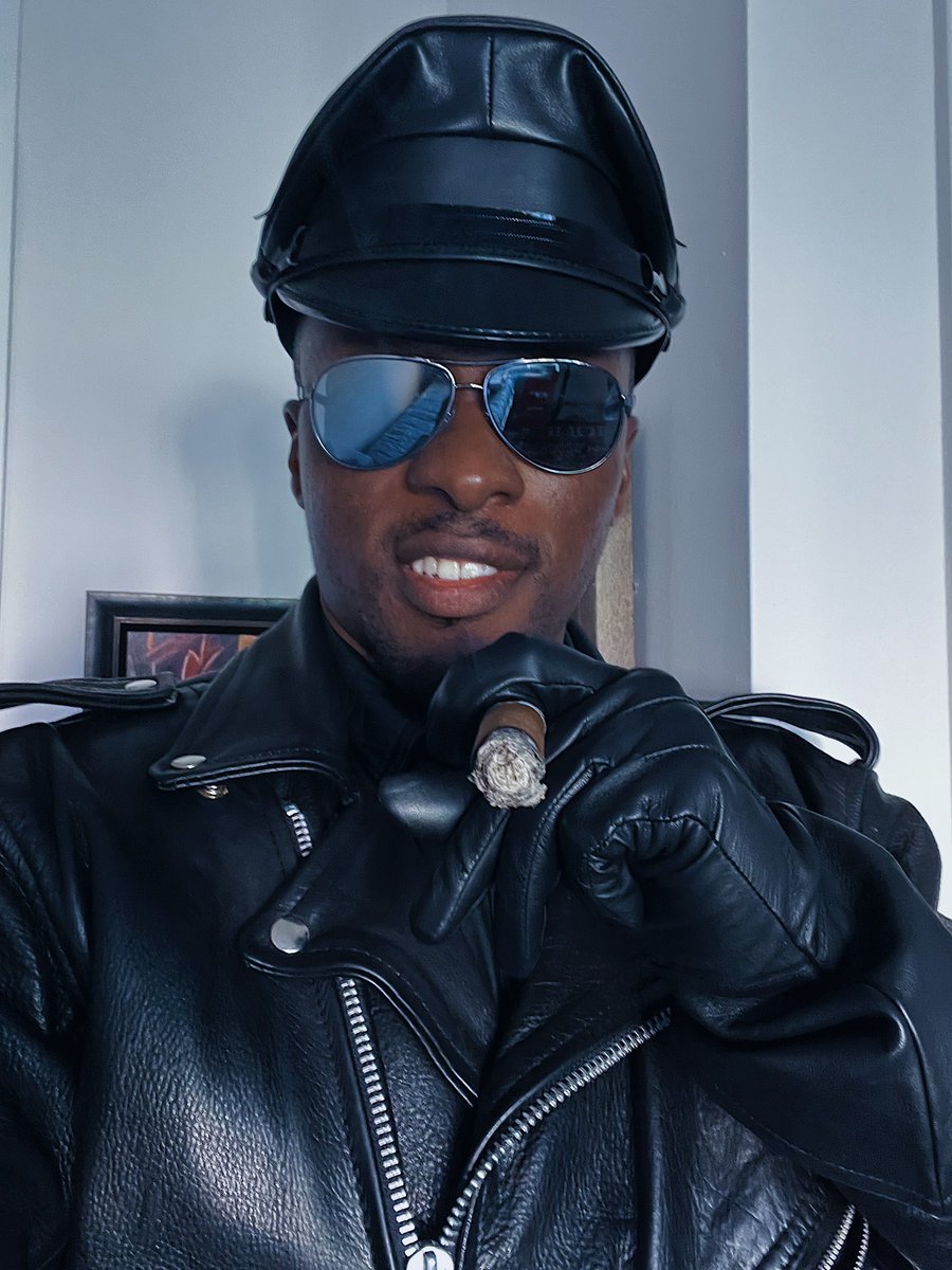 Leather Pig tweet media