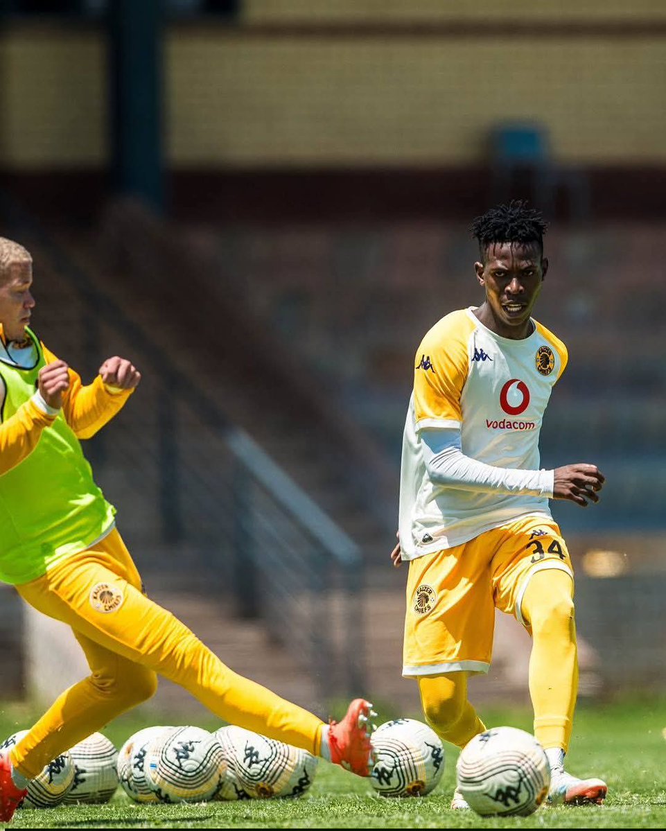 _izodlalaiTv's tweet image. Until I see this team use the players we’ve already signed to their full potential, I won’t be advocating for the signing of new players.❤️✌🏾

Velebayi has 2 starts in 5 appearances, Maboe 3 starts in 5 appearances, while Chislett and Shinga are still waiting for their debuts…