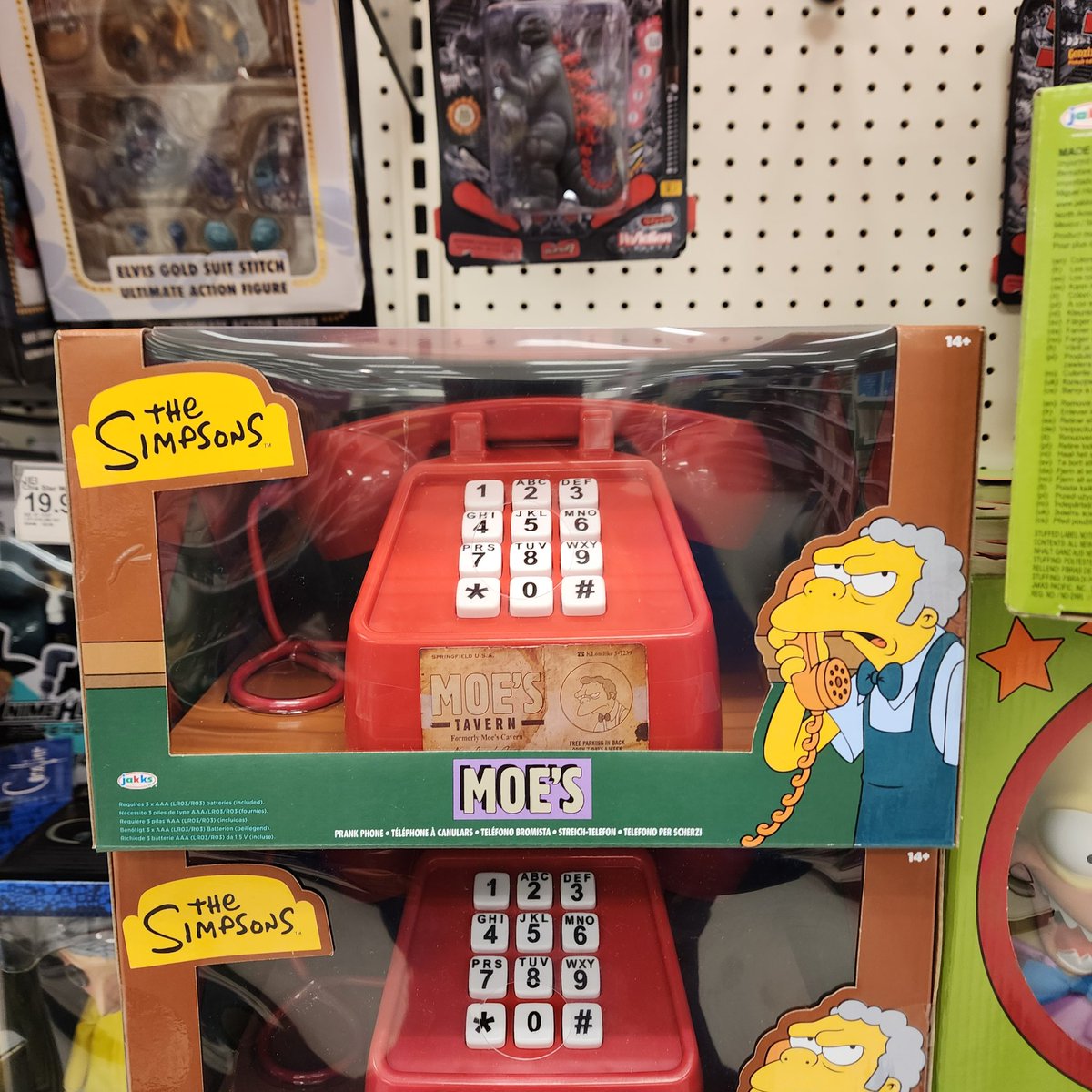 AjFunkoHead's tweet photo. Ok, I had to grab Moe's phone from @Target, I'm really slacking on my Simpsons collection haha.

#TheSimpsons #Toys https://t.co/1gmJR3Ug16