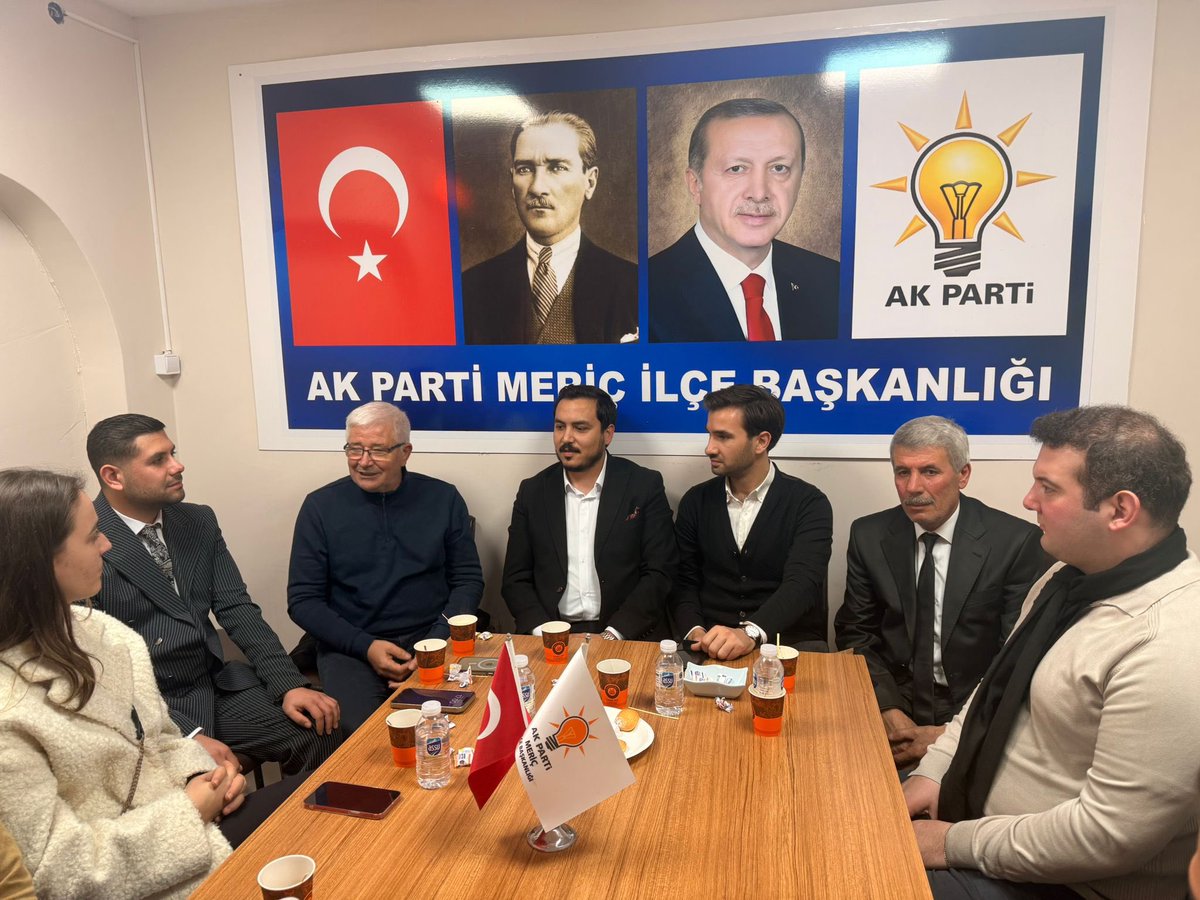 AkEdirne's tweet photo. Genel Merkez Bölge Koordinatörümüz Zeki Tutlubük ile birlikte Meriç ilçemizde, Meriç Gençlik Kolları İlçe Yönetim Toplantımıza katılım sağladık.
Teşkilat çalışmalarımızı değerlendirdiğimiz, önümüzdeki dönem hedeflerimizi ele aldığımız verimli bir toplantı gerçekleştirdik.
🇹🇷 https://t.co/8iz3jOOake