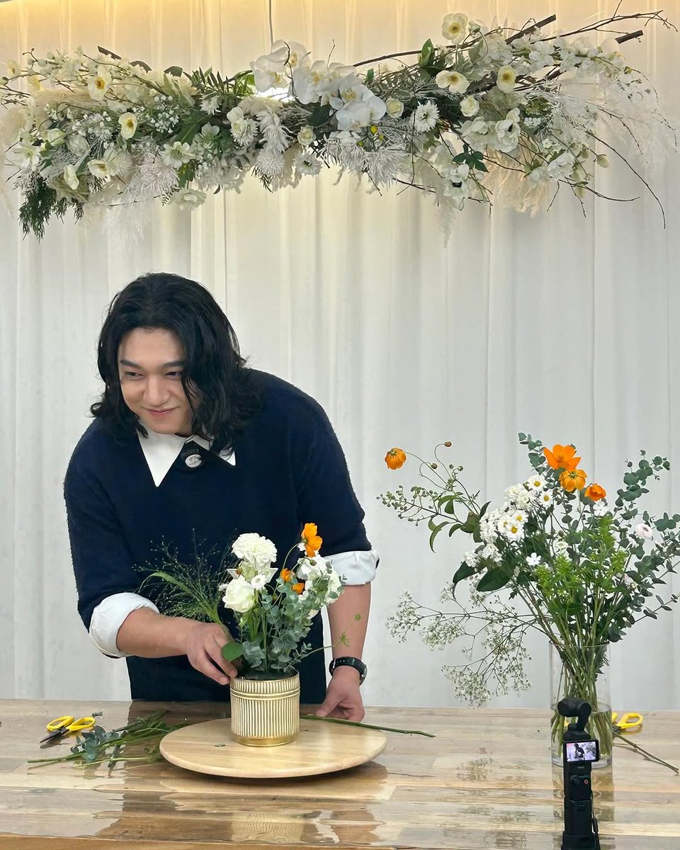 우리밴드 데장 #박성진생일 기념 #rt이벤트 🎉
성딘픽 <LUSH 술타나 오브 솝>
너무너무 좋은데 빨리 닳아서
성딘픽 중 내돈주고사기 아까운 제품 1위,,^-^ 
✨️1/15 당발 
참여율 저조해도 진행, 반택비는 제가 부담해요

❗️앨범or공식 인증 가능하고 gs반택 받을 수 있는 마이데이