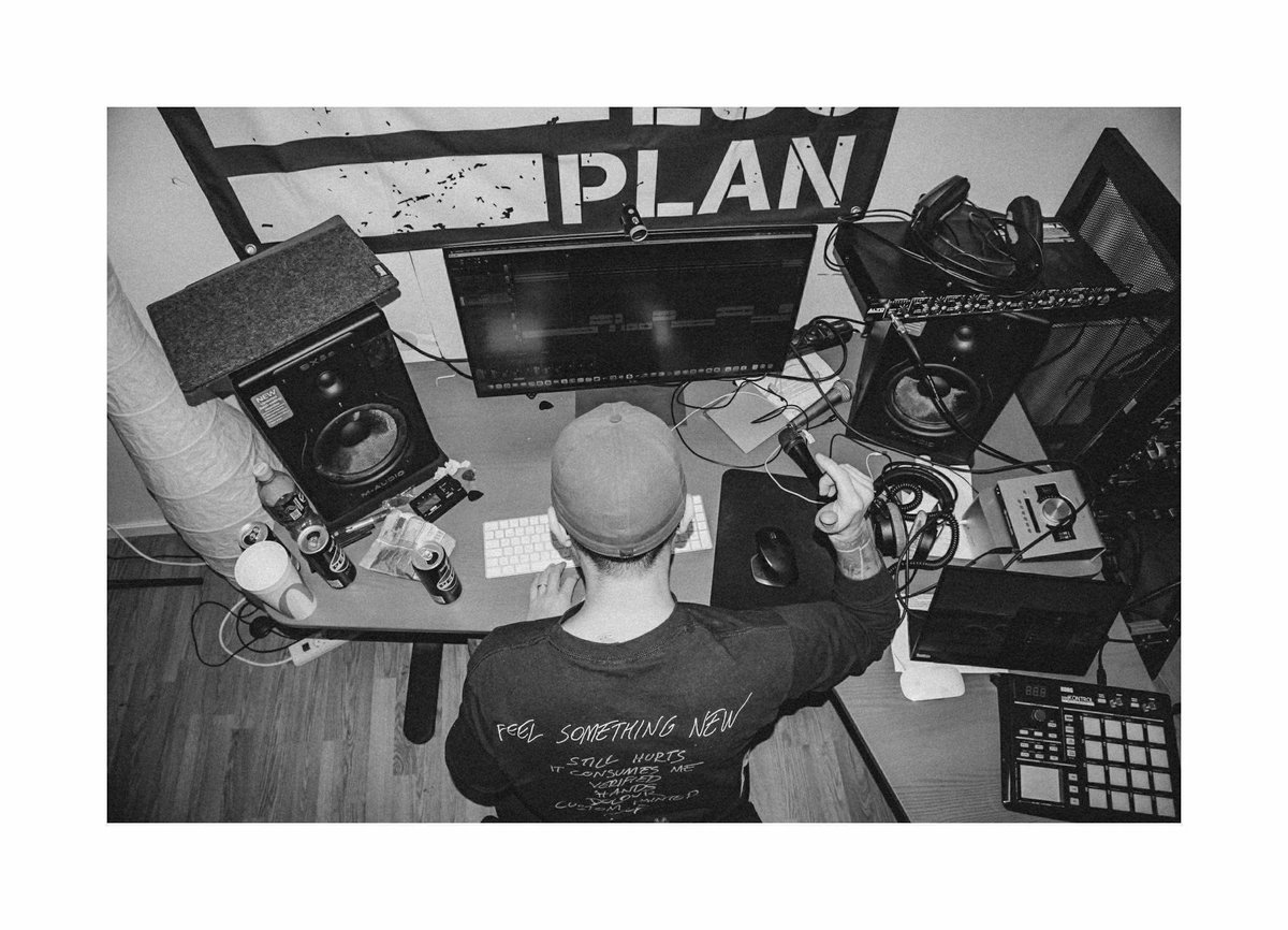 Grayscale Season tweet media