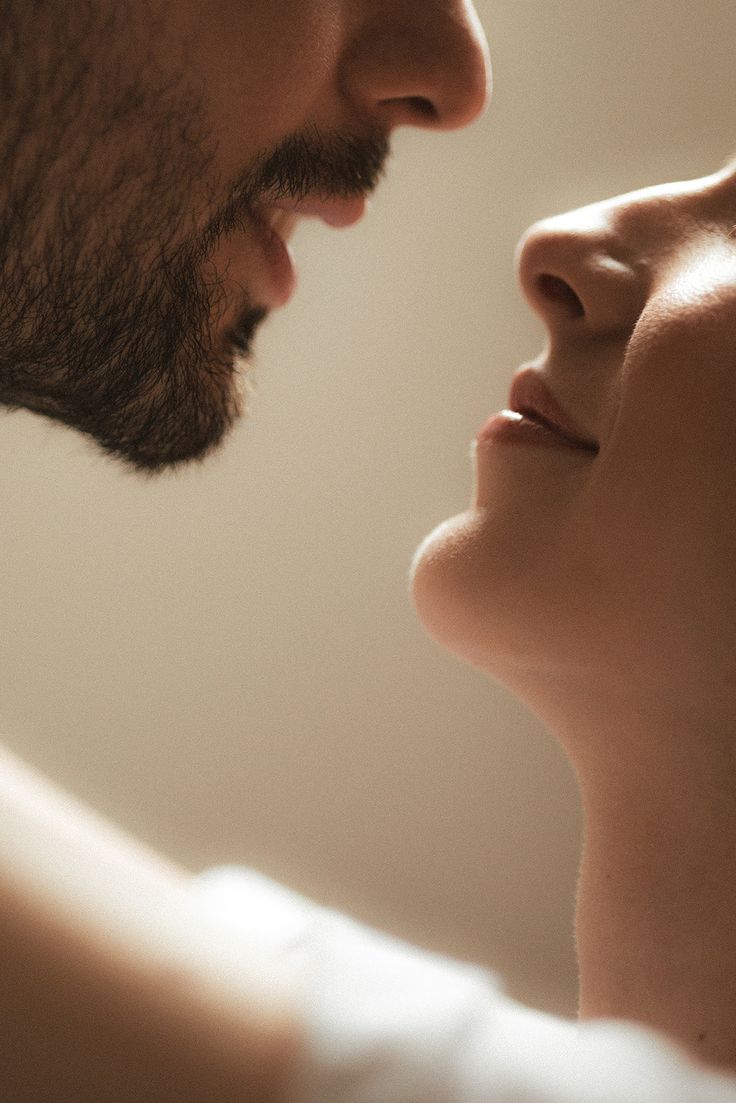 Prince40a's tweet image. حبيبتي
ضميني على صدركِ
وأجعليني عاشق لكِ
وأسكنيني أعماق قلبكِ
فهو جنتي و لذتي
شربت من نهر حبكِ
حتى ظننت أني أرتويت
وعندما قل فيضكِ
أدركت أني منكِ
حبيبتي ما أكتفيت