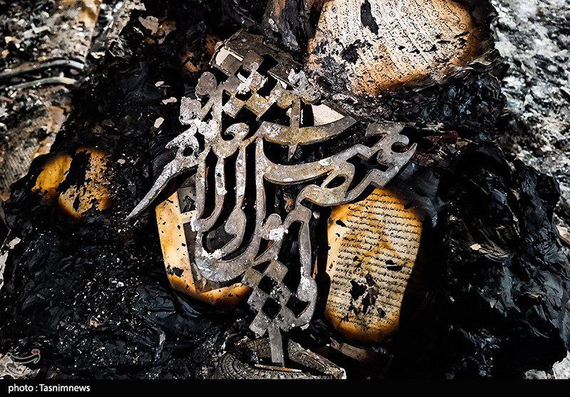 Bk_Hanasa's tweet image. حرق أنصار الشاه للمصاحف في مسجد أبو ذر في طهران.