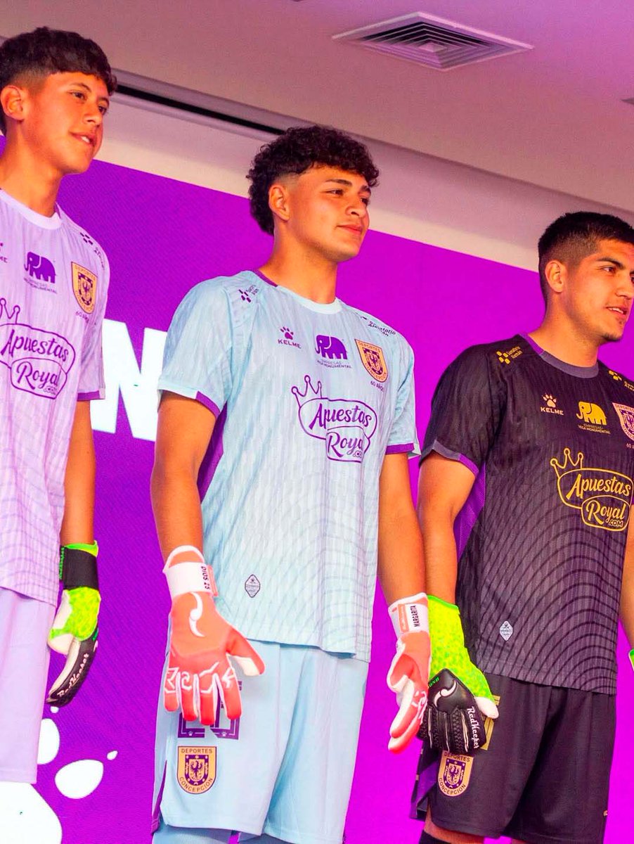 primerabdechile's tweet photo. 🟣🦁 ¡Nueva piel lila!

Deportes Concepción mostró sus camisetas para el regreso a Primera División 🏟️

Historia, identidad y un año especial para el León de Collao.

¿Te gustó la camiseta del retorno?

Imágenes gentileza prensa Deportes Concepción

#DeportesConcepción #ElConce #FútbolChileno