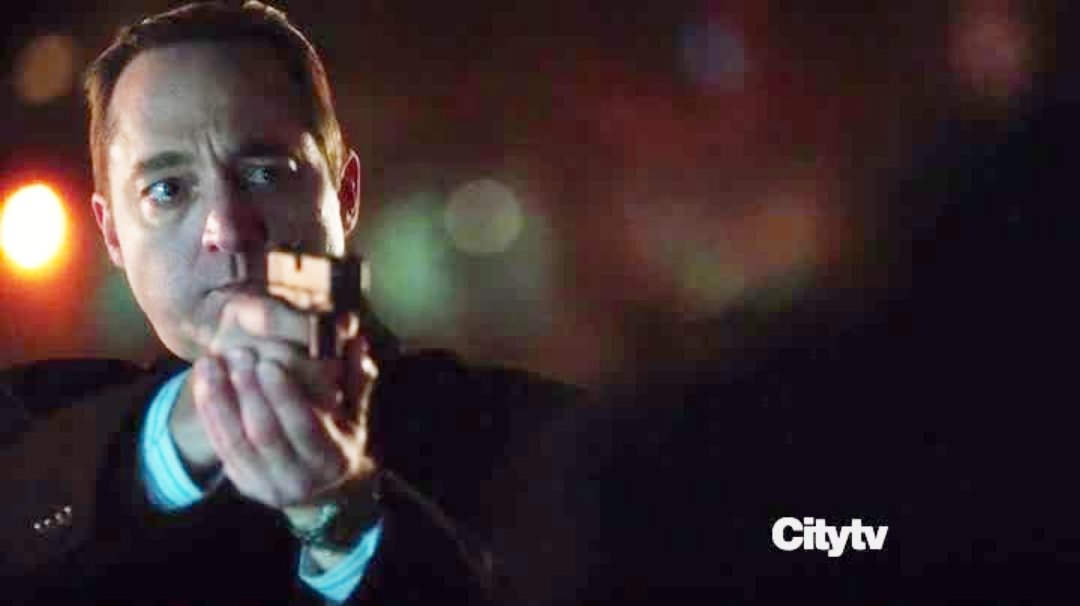 SavingPOI's tweet image. 13 years ago, "Prisoner's Dilemma" premiered. #PersonOfInterest