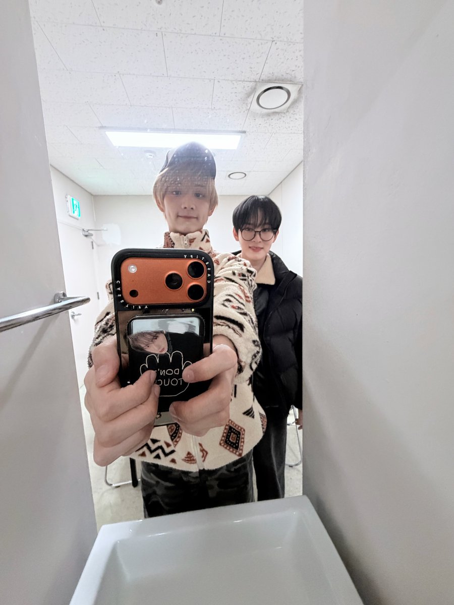 XODIAC_MEMBERS's tweet image. [#현식] 

생일 추카해 맥춘씽이~~~~🎉🎉🫶🏻🫶🏻🫶🏻 

#XODIAC #소디엑 #HYUNSIK #현식