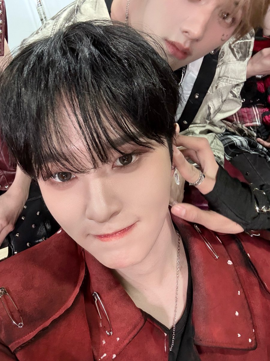 XODIAC_MEMBERS's tweet image. [#현식] 

생일 추카해 맥춘씽이~~~~🎉🎉🫶🏻🫶🏻🫶🏻 

#XODIAC #소디엑 #HYUNSIK #현식