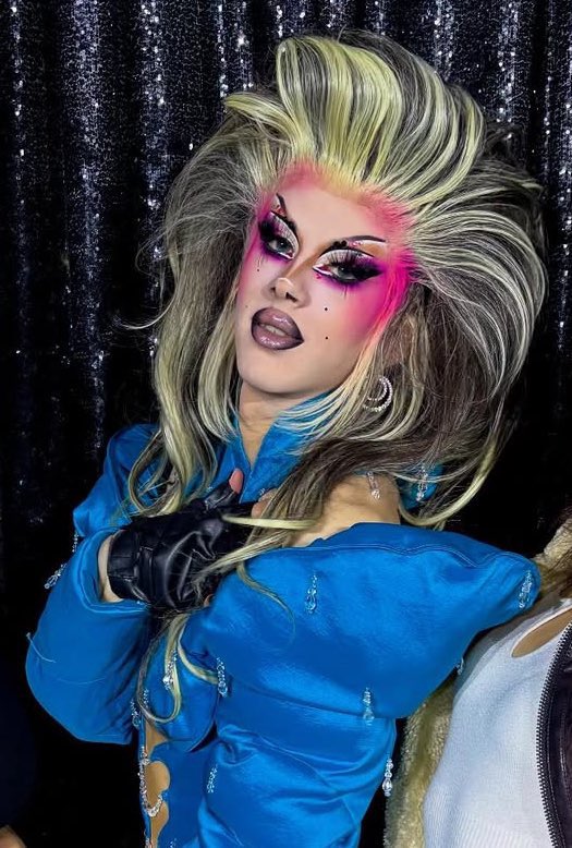 floptrina5000's tweet image. this mug was so severe i hope she never puts that blush down